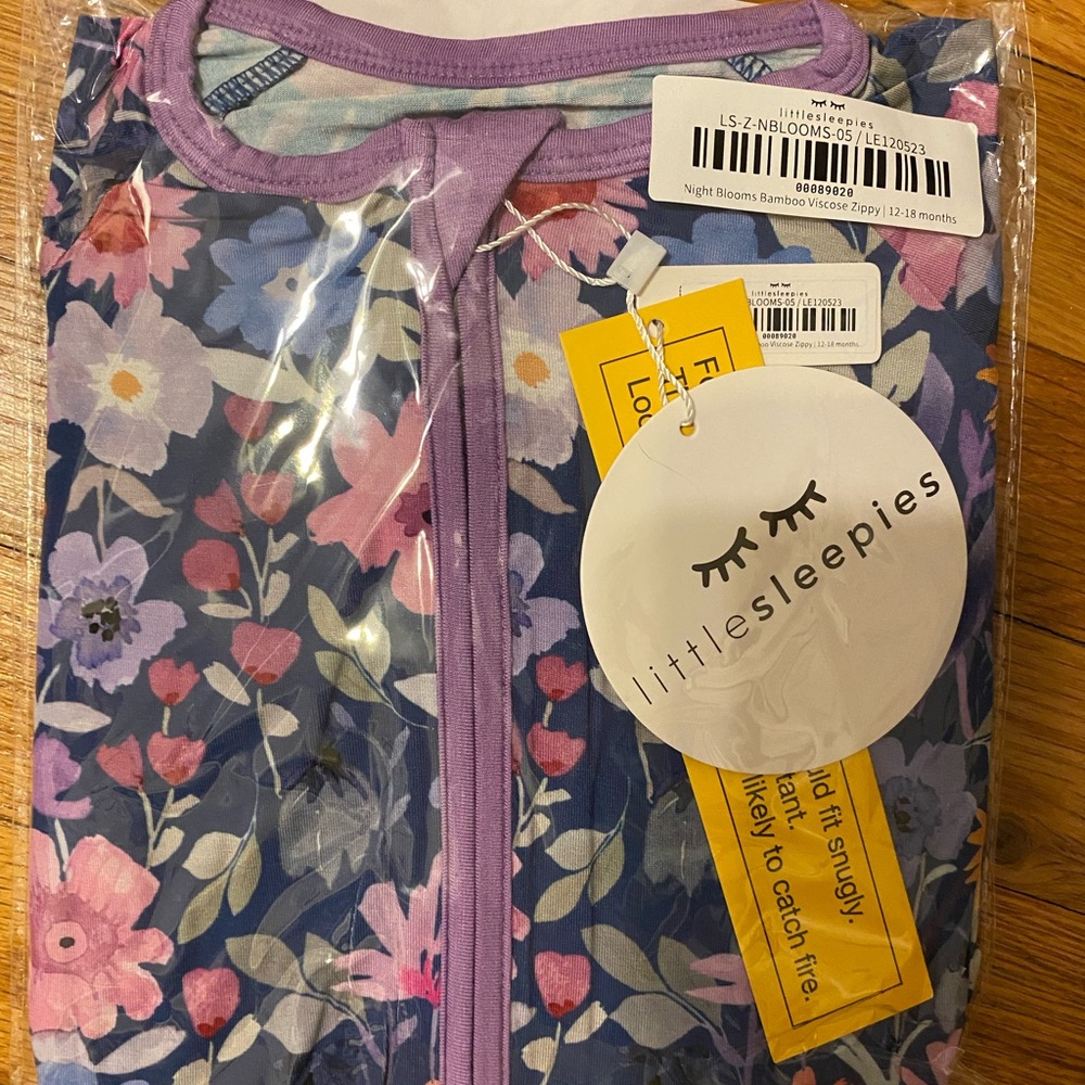 *SOLD* Little Sleepies NIB dusk blooms zippy